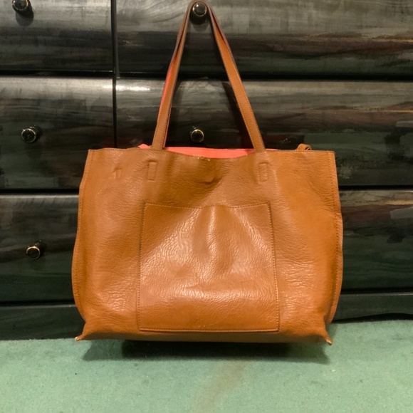 Handbag - Picture 2 of 5